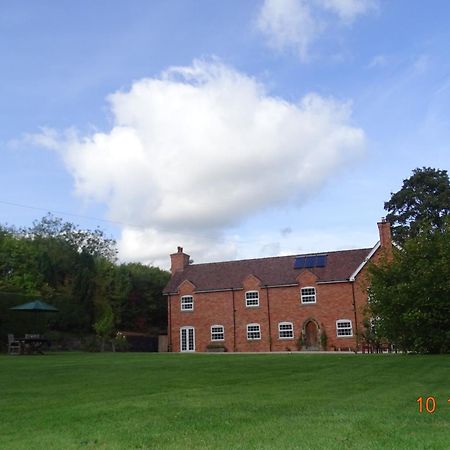 The Old Coach House Bed & Breakfast Llangollen Exterior photo