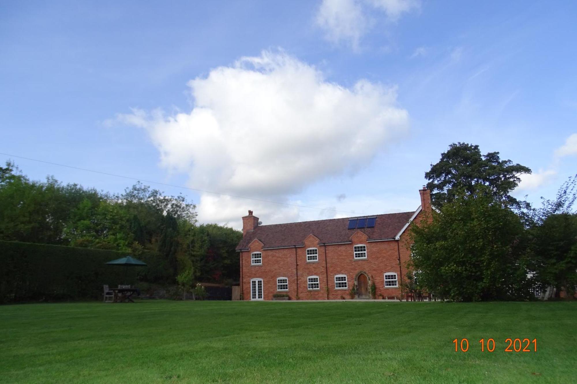 The Old Coach House Bed & Breakfast Llangollen Exterior photo